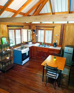 sun creek lodge hummingbird cottage kitchen 2 4 5